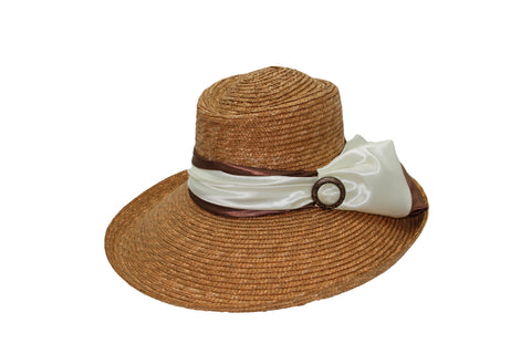 Summer hat made of braided straw